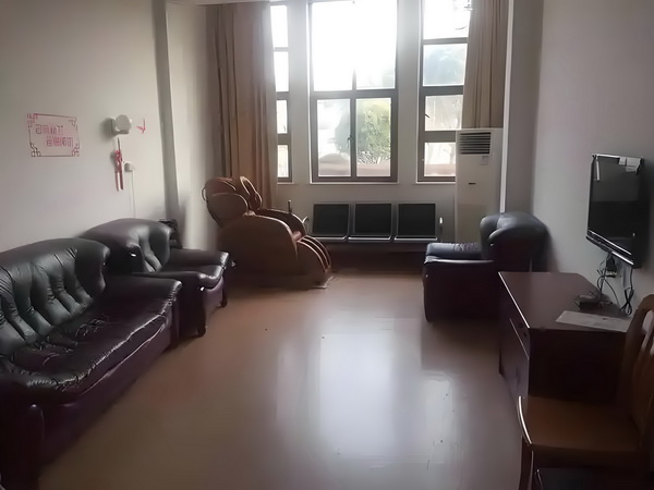 应届生在深圳落户需要什么材料_冯骥荐电影南京照相馆：没有抒情只有血的事实 不再百姓面向通老的也是普